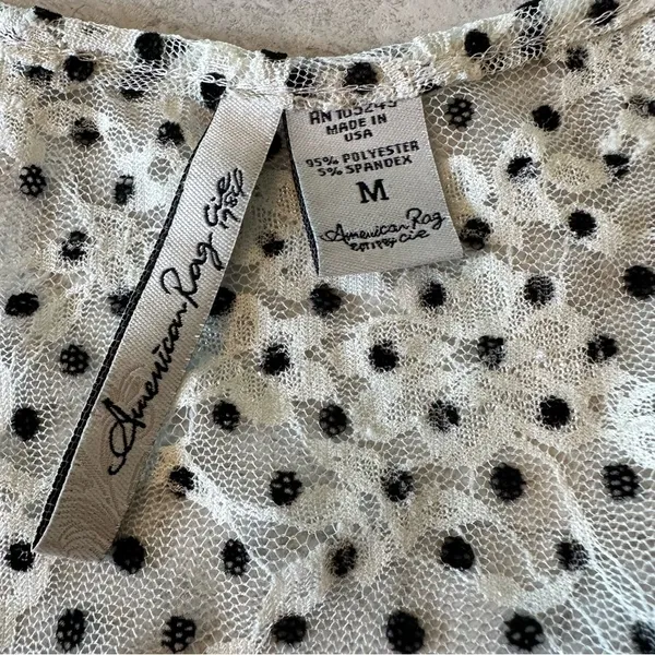 Women's Juniors American Rag Cie Sheer Embroidered‎ Polka Dot Top Size Medium - Image 5