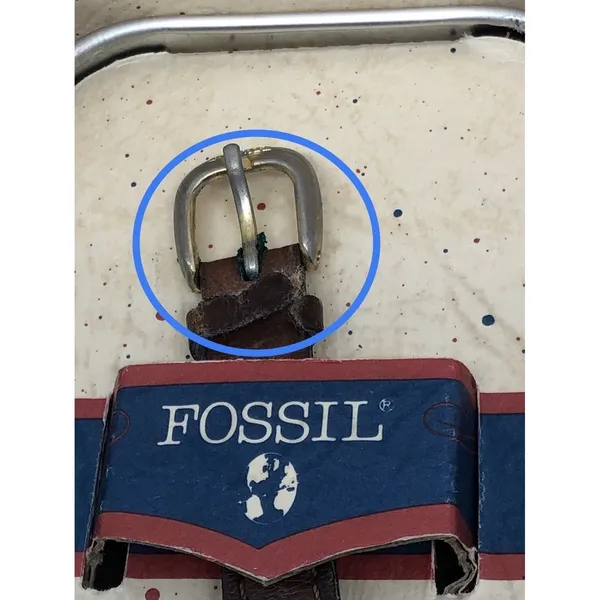 Vintage Retro 1990 Fossil Ladies Watch In Tin and Sleeve Hong Kong *Doesn't Work - Image 13