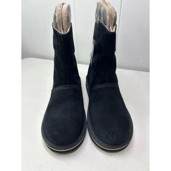 Sorel Campus boots in black suede and a gray chevron. NWOB. Size - Image 3