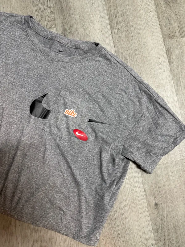 Nike cropped pocket tee - Image 2
