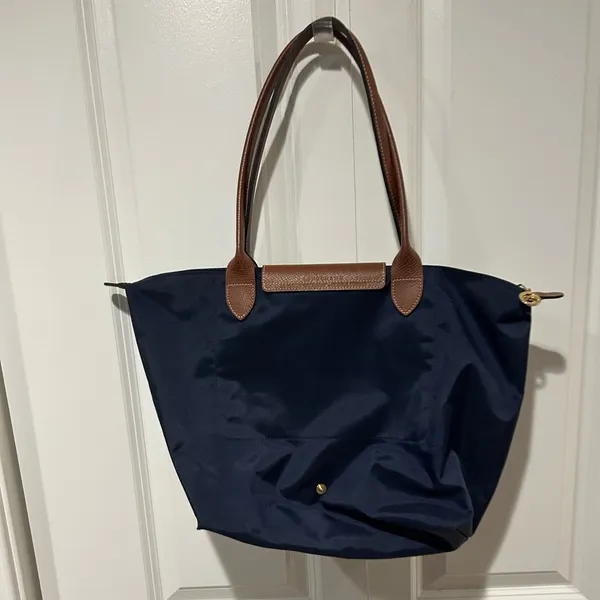 Longchamp Medium  Le Pilage Tote Bag - Image 3