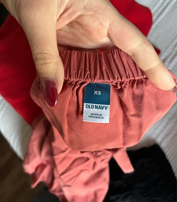 Old navy tank top  - Image 4
