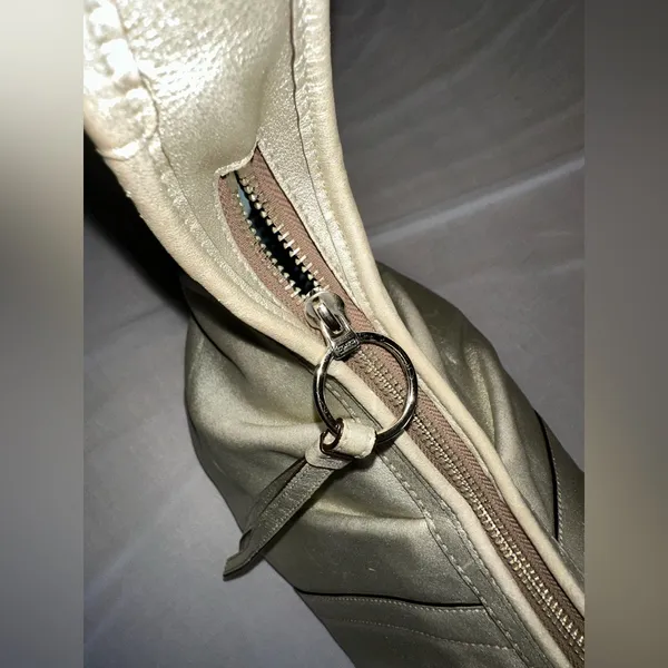 Coach • Vintage Gold Shoulder Hobo Ergo Pleated Purse • Leather Bag - Image 3
