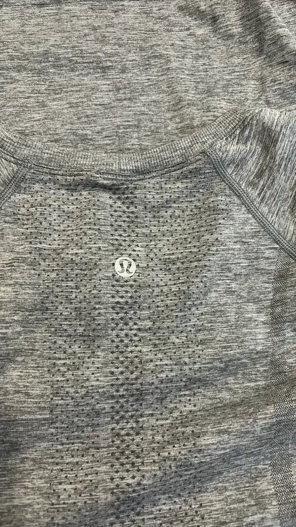 Lululemon Grey Swiftly - Image 4
