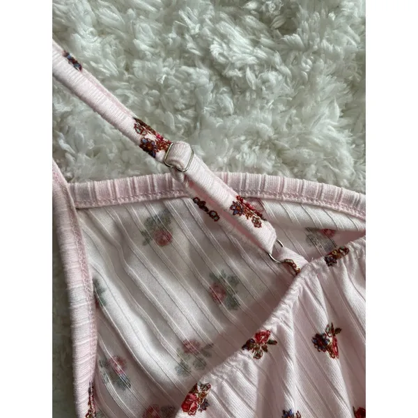 Love Wins Womens Pink Floral Strappy Light Tank Top NEW Large - Image 4