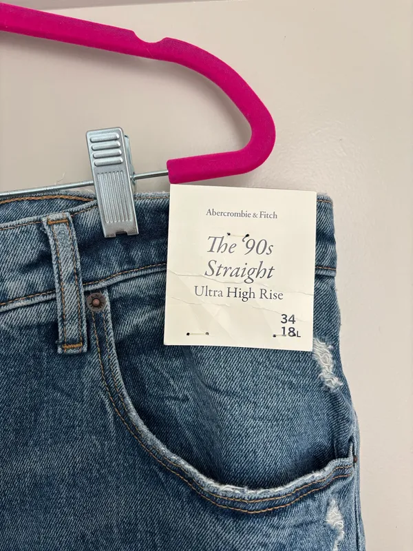 Abercrombie 90s Straight Ultra High-Rise Long Jeans - Image 2
