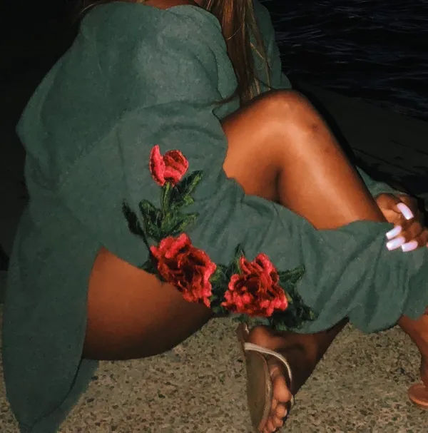 LF Oversized Rose Sweatshirt - Image 4