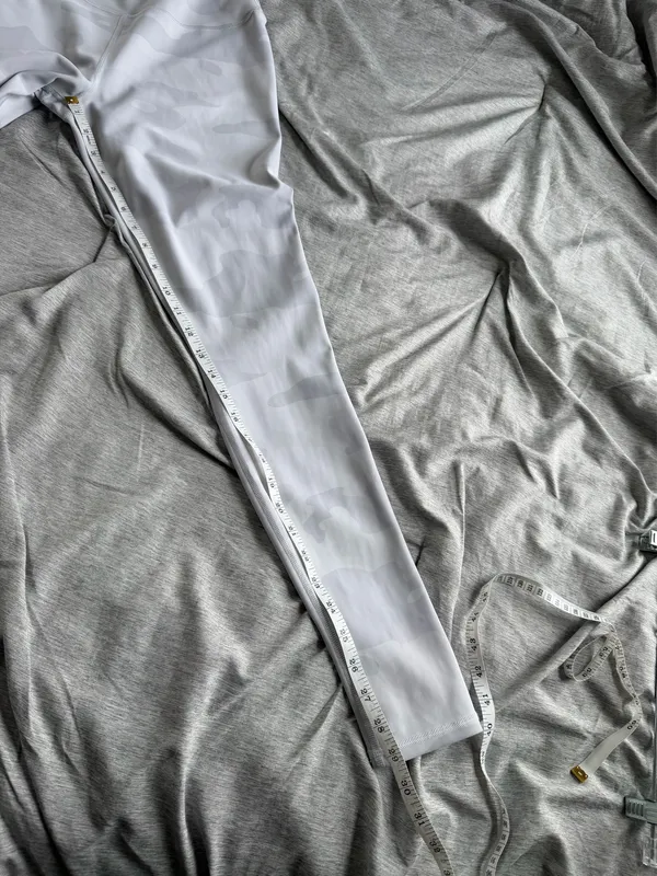Alo Yoga High Waist Vapor Legging White Grey Camouflage Camo M Workout Yoga - Image 16