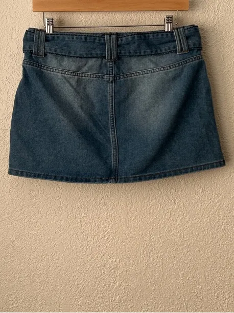 Sincerely Jules Size 11/30 blue denim belted micro skirt in a medium Wash - Image 2