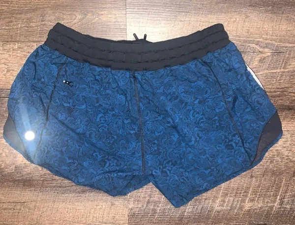 Lululemon Hotty Hot Short Mini Park Lace Multi Black and Blue Size 8 - Image 4