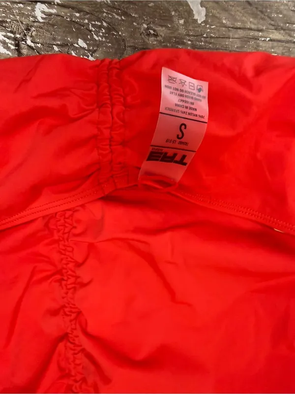 TA3 red Mini Triangle Skirty size small - Image 2
