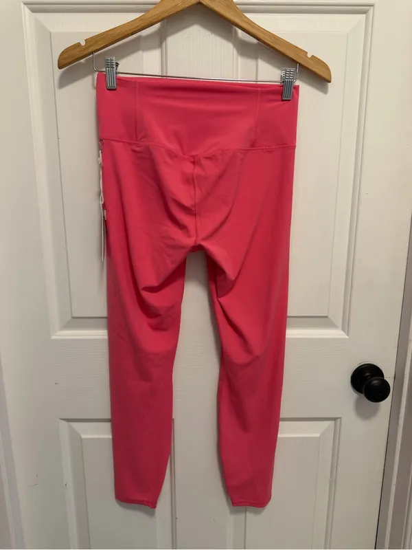 Vuori AllTheFeels Legging Sunset Pink Size Medium - Image 2