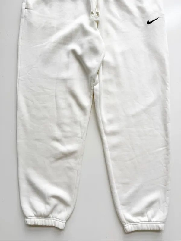 Nike Fleece Cream Sweatpants Size Medium Cream - Image 3