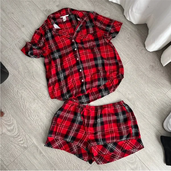 Victoria’s Secret Flannel Pajama Set - Image 3