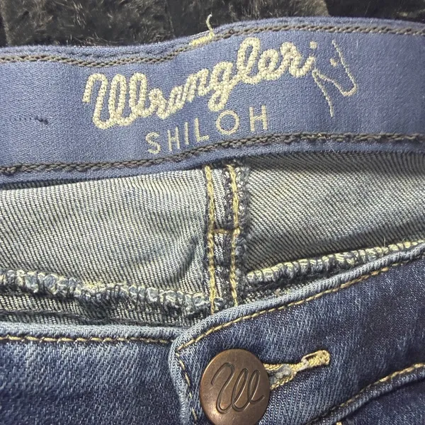 Wrangler Shiloh Whipstitch Bootcut Jeans Size 13x30. - Image 6