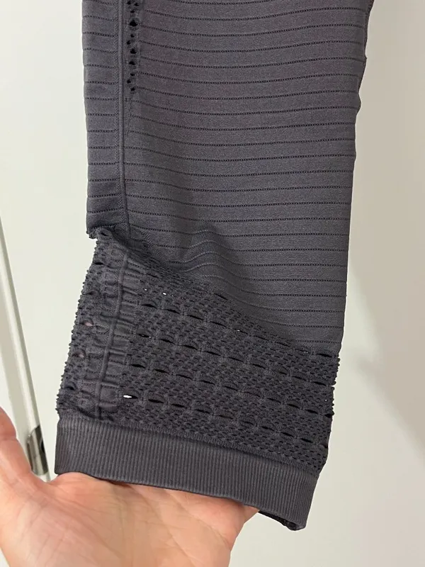 Gymshark Medium Gray Seamless Capri Leggings - Image 6