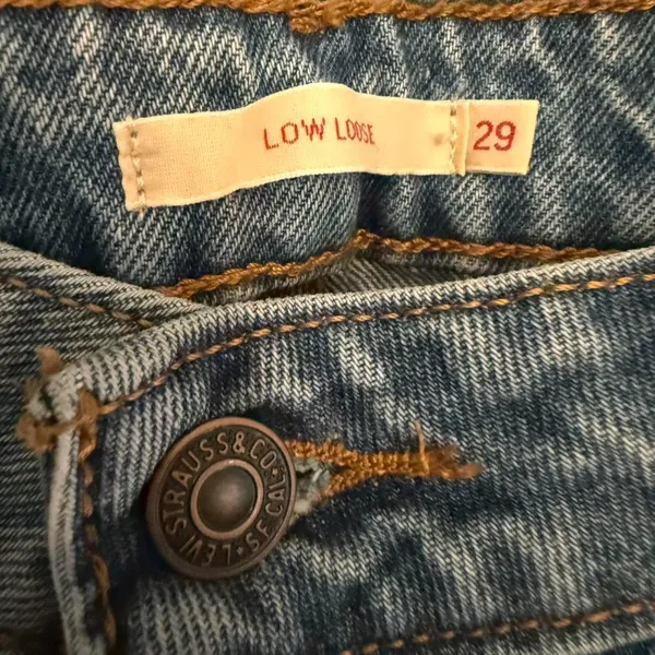 Levi’s Low Loose in medium wash jeans . Size 29 NWT (Sold at Free People) - Image 2