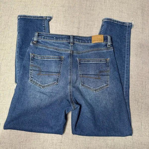 American Eagle High Rise Mom Jeans Distressed Stretch Blue Size 4 - Image 7