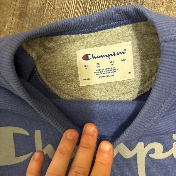 Size small Champion purple sweatshirt and‎ sweatpants set - Image 3