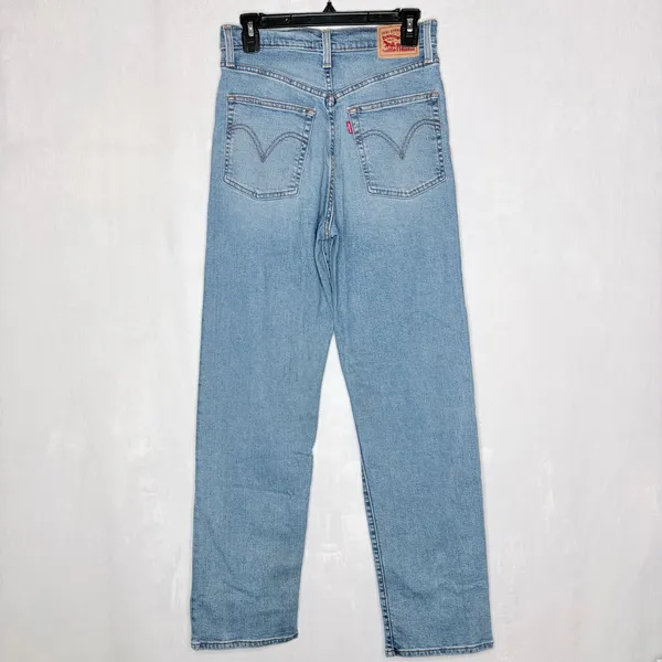Levi’s Ribcage Straight Light Wash Jeans - Image 9