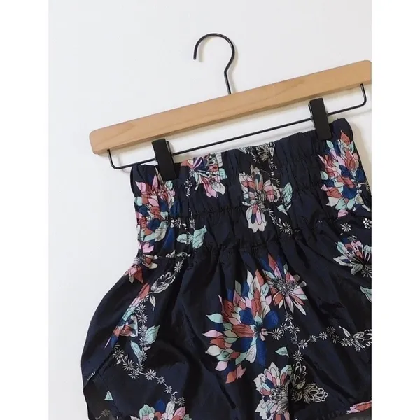 FREE PEOPLE Movement The Way Home‎ Floral Shorts Black Athletic Print X-Small - Image 3