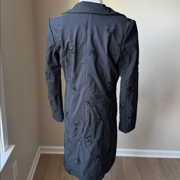Reversible Rose embroidered / velvet Trench Coat Black - Image 5