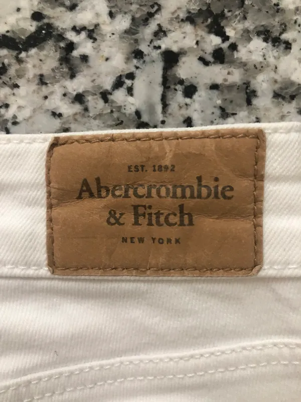 Abercrombie white Jeans - Image 4