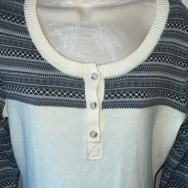 Woolrich Women’s Henley Sweater size‎ Extra- Small - Image 2
