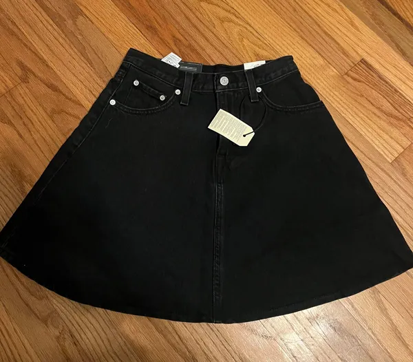 Levi’s Black Denim Mini Skirt - Image 2