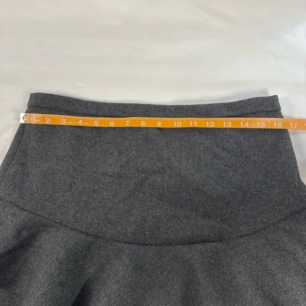 J Crew Flounce Mini Skirt Wool Size 6 Grey Tiered Ruffle Y2K Preppy Neutral - Image 5