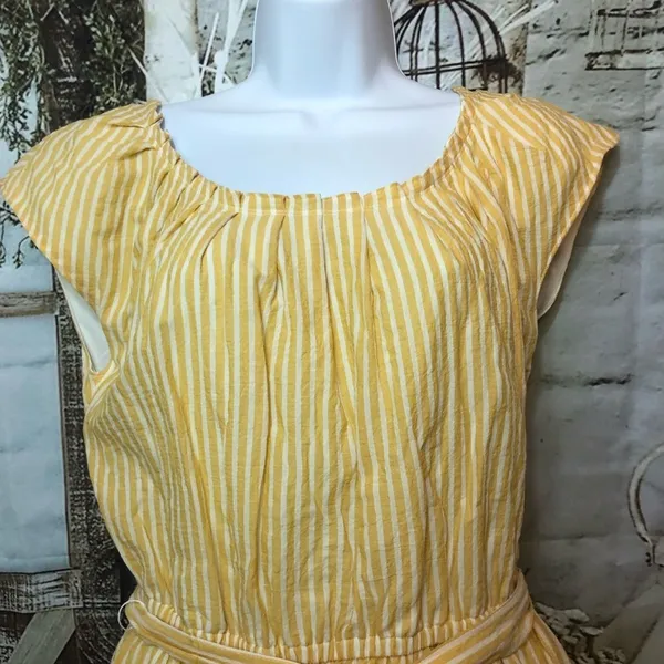 Lauren Conrad sun cottagecore coquette style back scoop style dress summer flow - Image 2