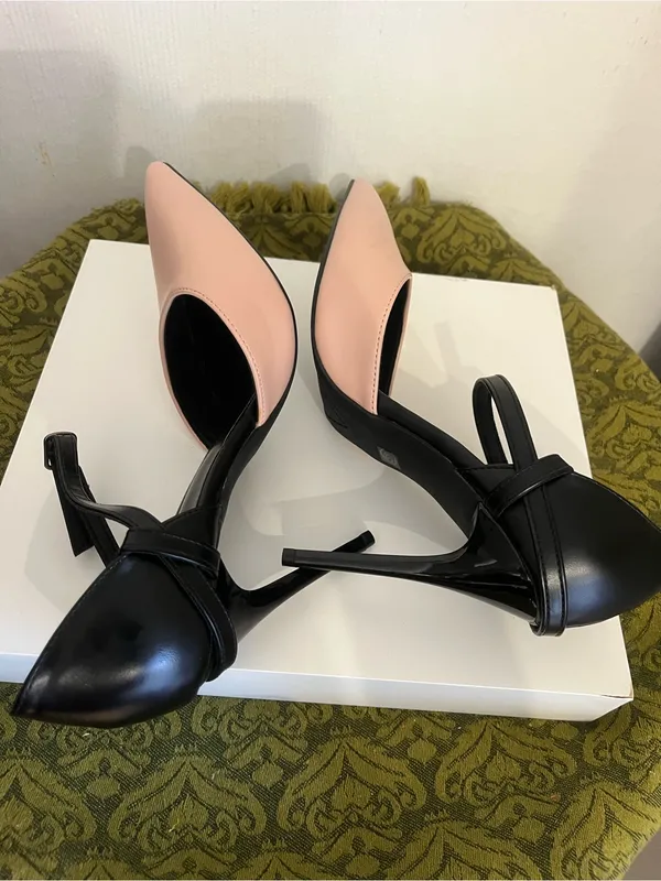 Pointed Two-Tone Ankle-Strap Heels in Pink and Black - Image 8