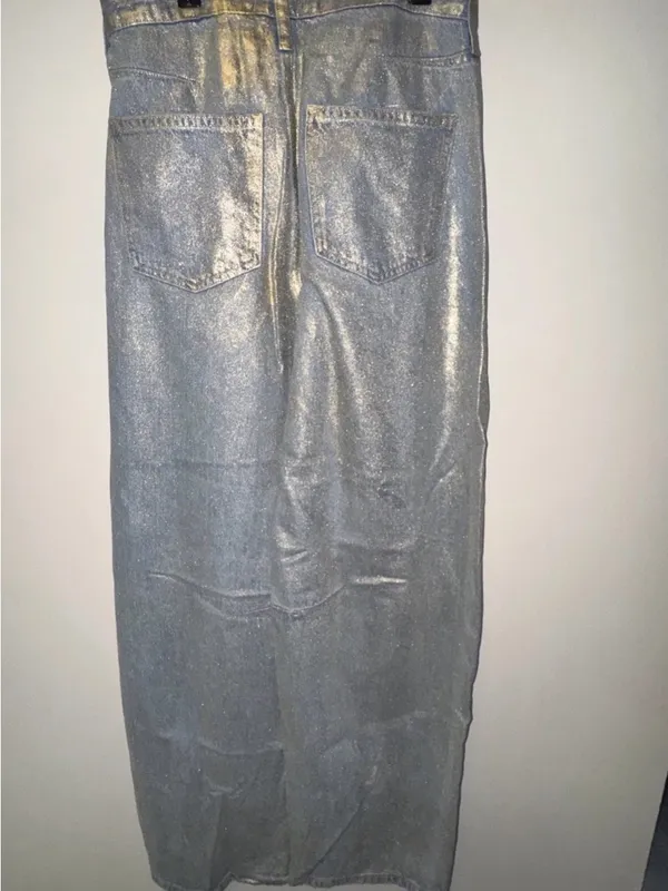 Universal thread High Rise Curved Leg Jeans Sz 6 - Image 4