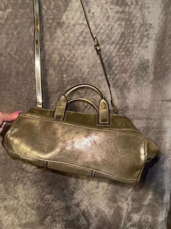 Simply Vera Vera Wang Metallic Gold Satchel with Removable Shoulder Strap - Image 13