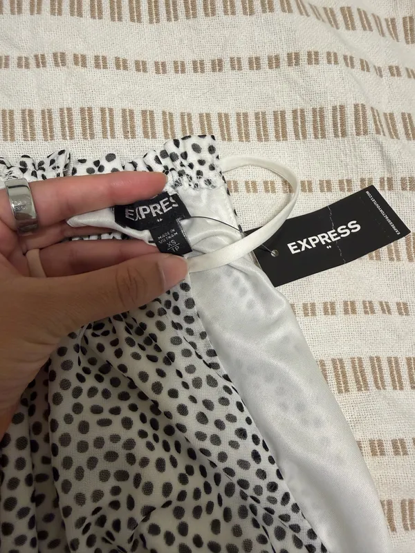 Express Sleeveless Tops - Image 2