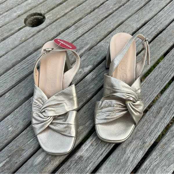Wonders F8202‎ Twist Antique Gold Block Heels nwt size 36 - Image 3