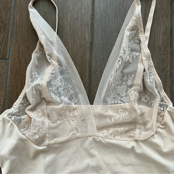 Body Beautiful Beige Camisole Shapewear Top size XL - Image 2