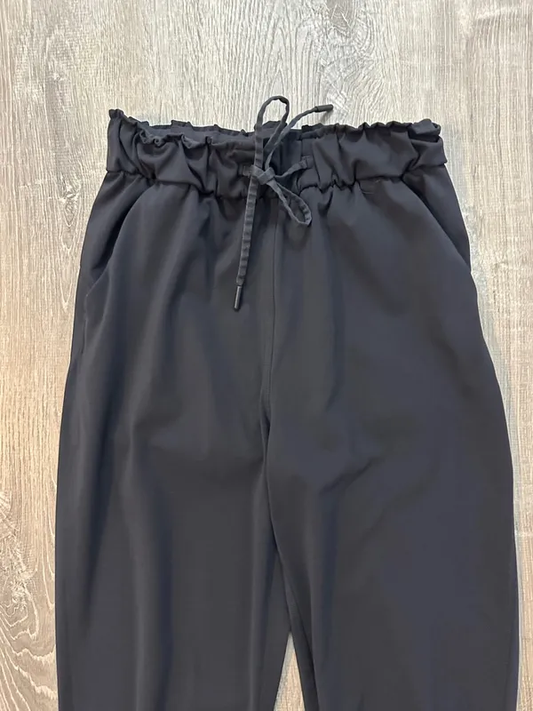 Lululemon Sz 2 Keep Moving High Rise Business Casual‎ Travel Black Jogger Pants - Image 2