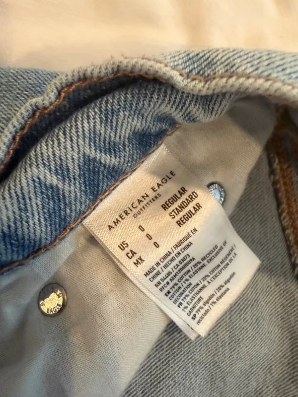 American Eagle Stretch Jeans - Image 6