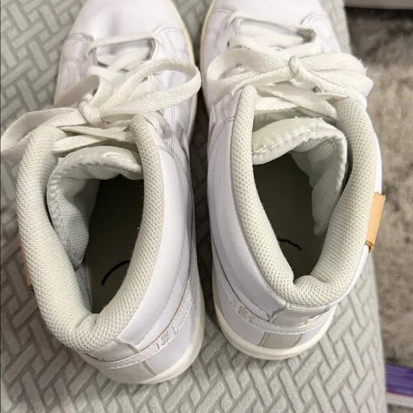 Nike Court Royale 2 Mid Top Triple White Sneakers size 9.5 - Image 7