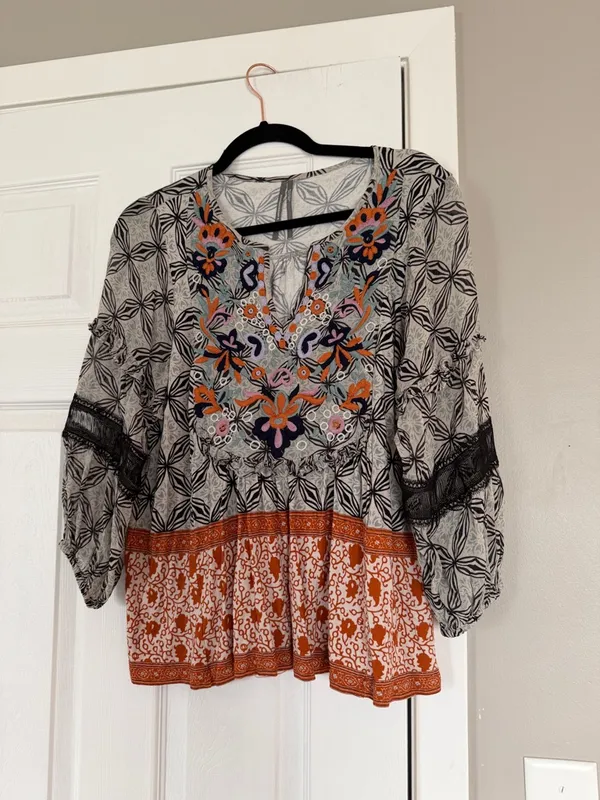 Anthropologie Boho Bohemian Embroidered Top Blouse Summer - Image 4