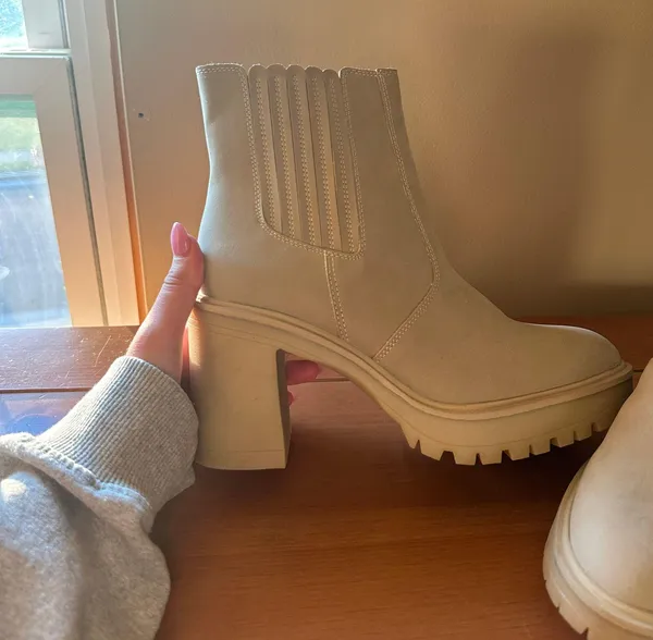 VICI Heeled Boots - Image 4