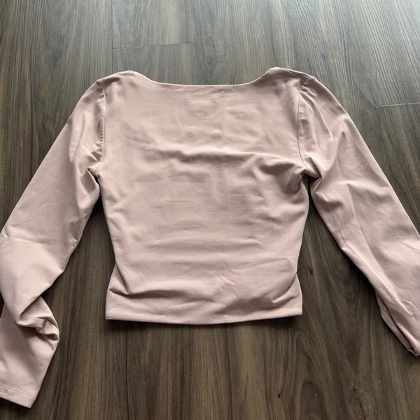 Aritzia Babaton Top - Image 4