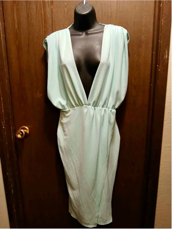 PrettyLittleThing Women's Blue Plunge Dress Size 8 - INV539 A7 - Image 8