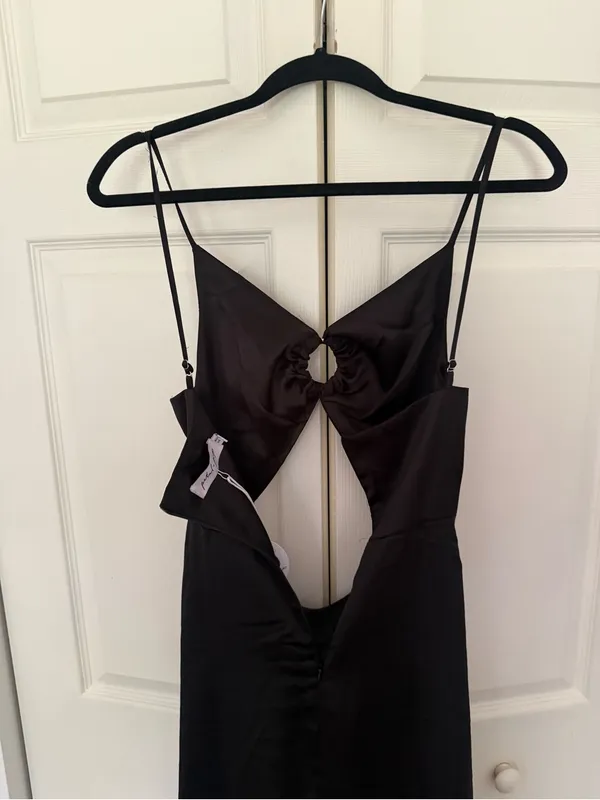 NWT Petal & Pup Maklim Keyhole Cut Out Satin Midi Dress Black Size 6 - Image 10