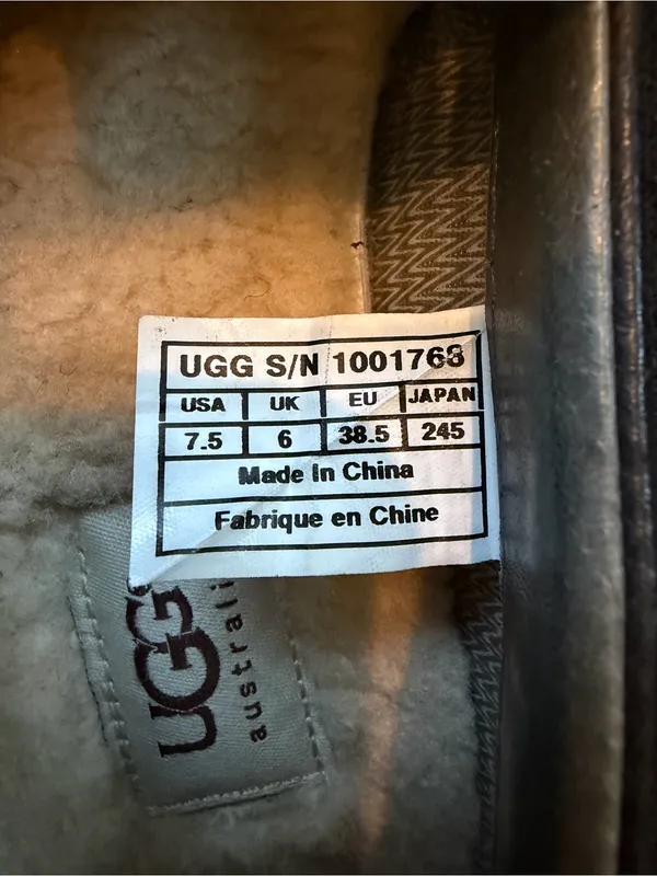 UGG Ashdale 1001768 Black Leather Shearling Lined Waterproof Duck Shoes 7.5 - Image 6