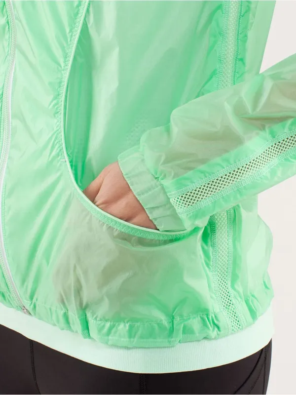 Lululemon Transparent-See Jacket
Fresh Teal / Very Green - Image 5