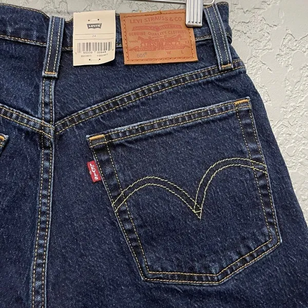 Levi's 501 Mid-Thigh Denim Shorts Size 24 - Image 11