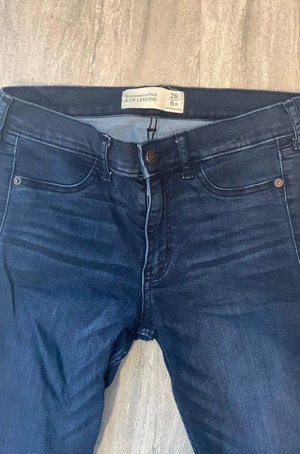 Abercrombie & Fitch Jeans - Image 2