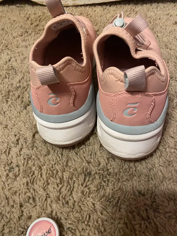 Pink Cloves Size 8 - Image 2